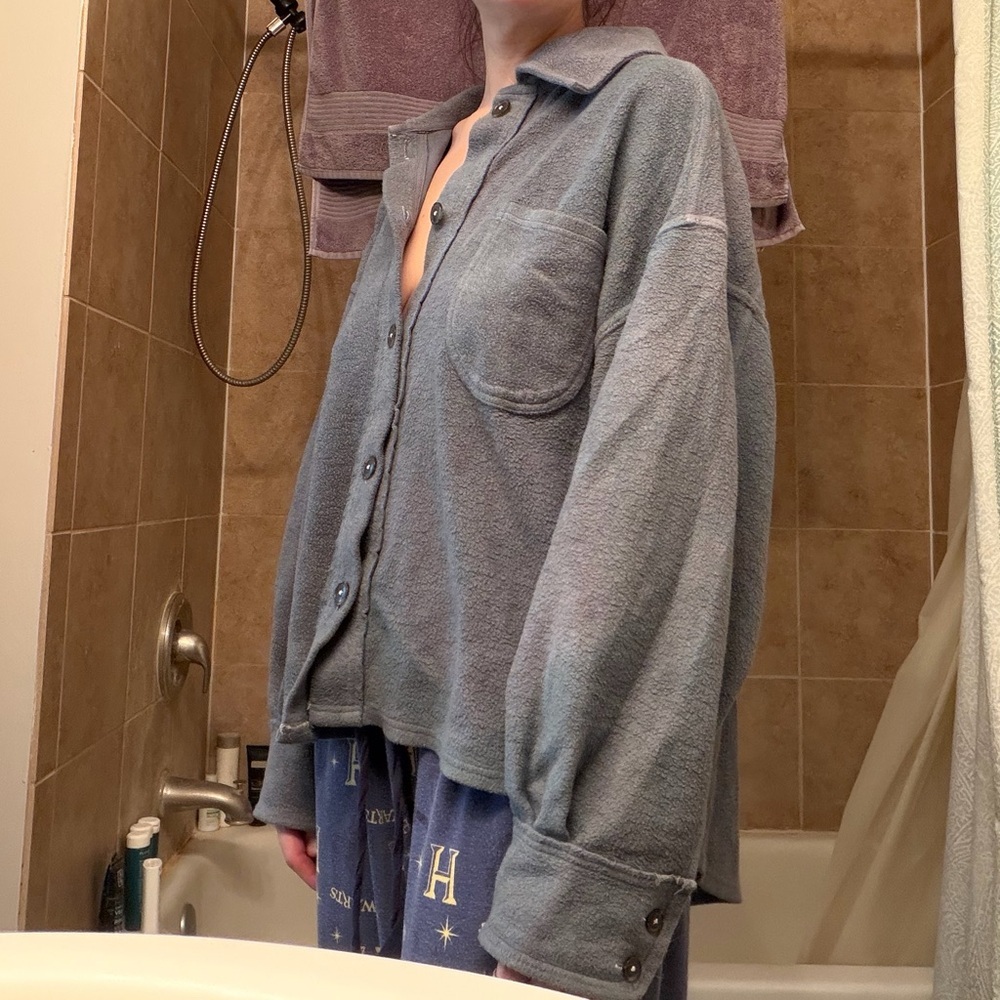 Free People Slate Blue Fleece Button-Up Shacket Size Medium Oversized Cozy Women - Picture 11 of 12